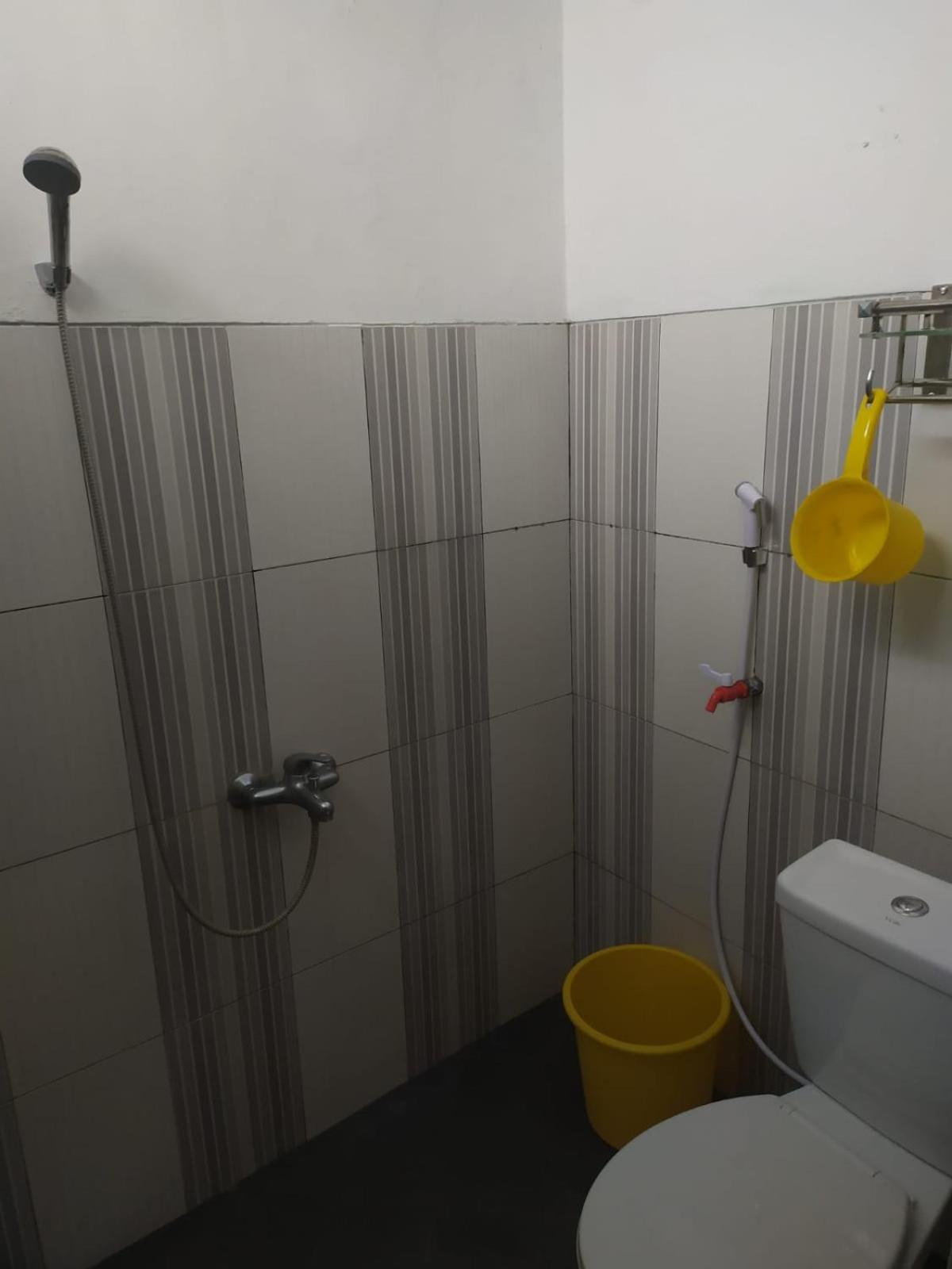 Endah Homestay Syariah Purwokerto Exterior foto