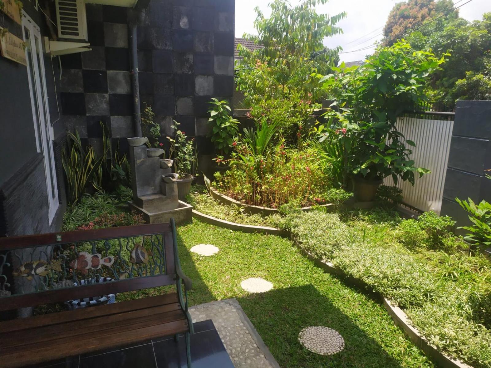 Endah Homestay Syariah Purwokerto Exterior foto