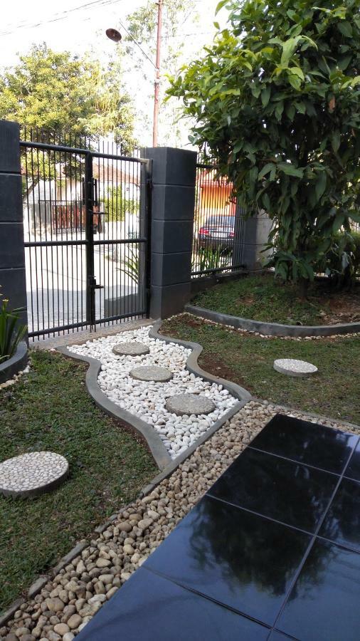 Endah Homestay Syariah Purwokerto Exterior foto